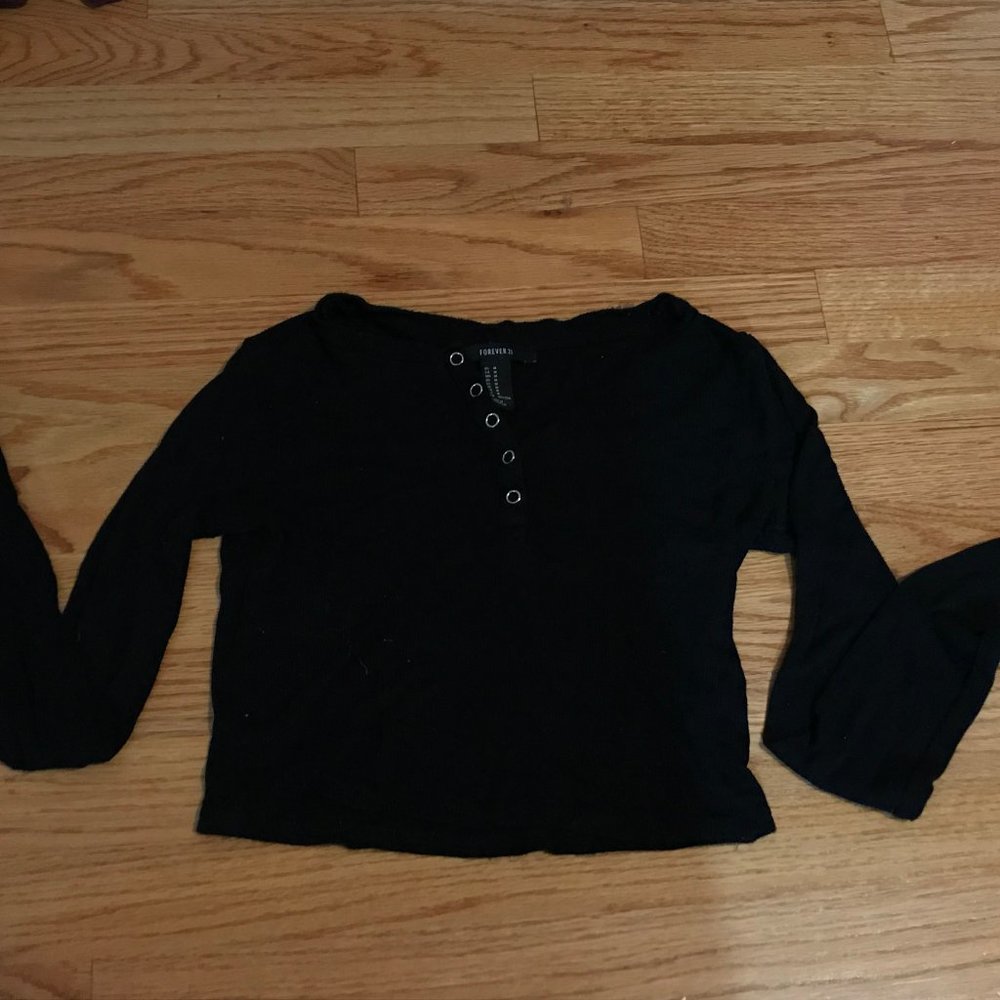 F21 CROPPED BUTTON UP LONG SLEEVE